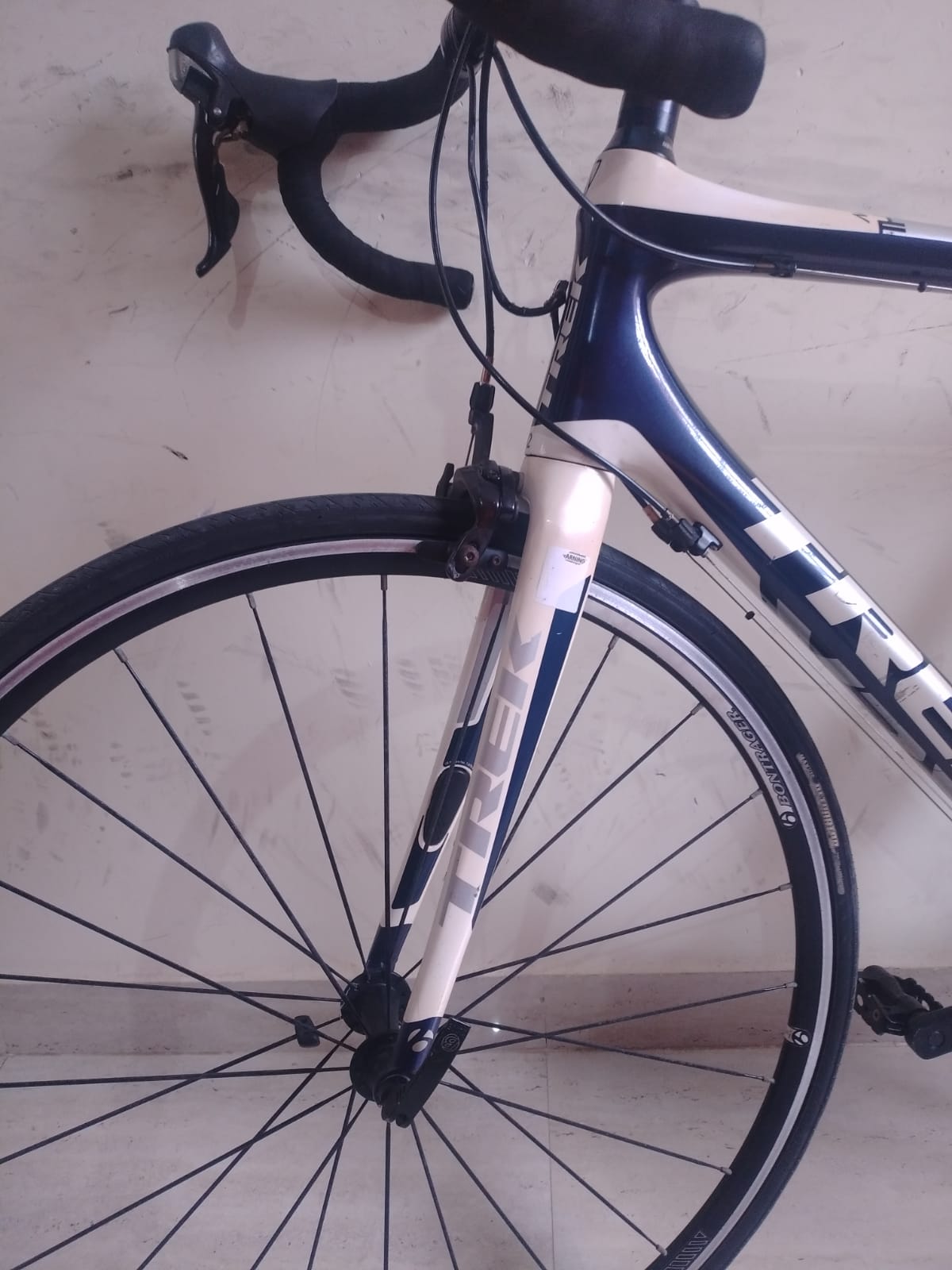 Trek Madone 3.1 Road Bike Rim Brake Size-56 (2015) Pre-Owned 